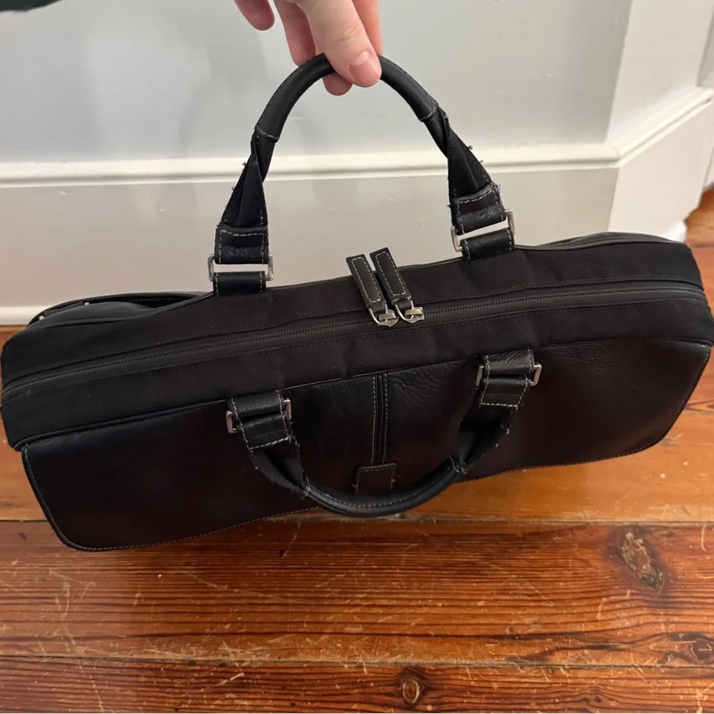 Boconi Zipster Slim Black Leather Briefcase Laptop Messenger Bag Tablet RFID